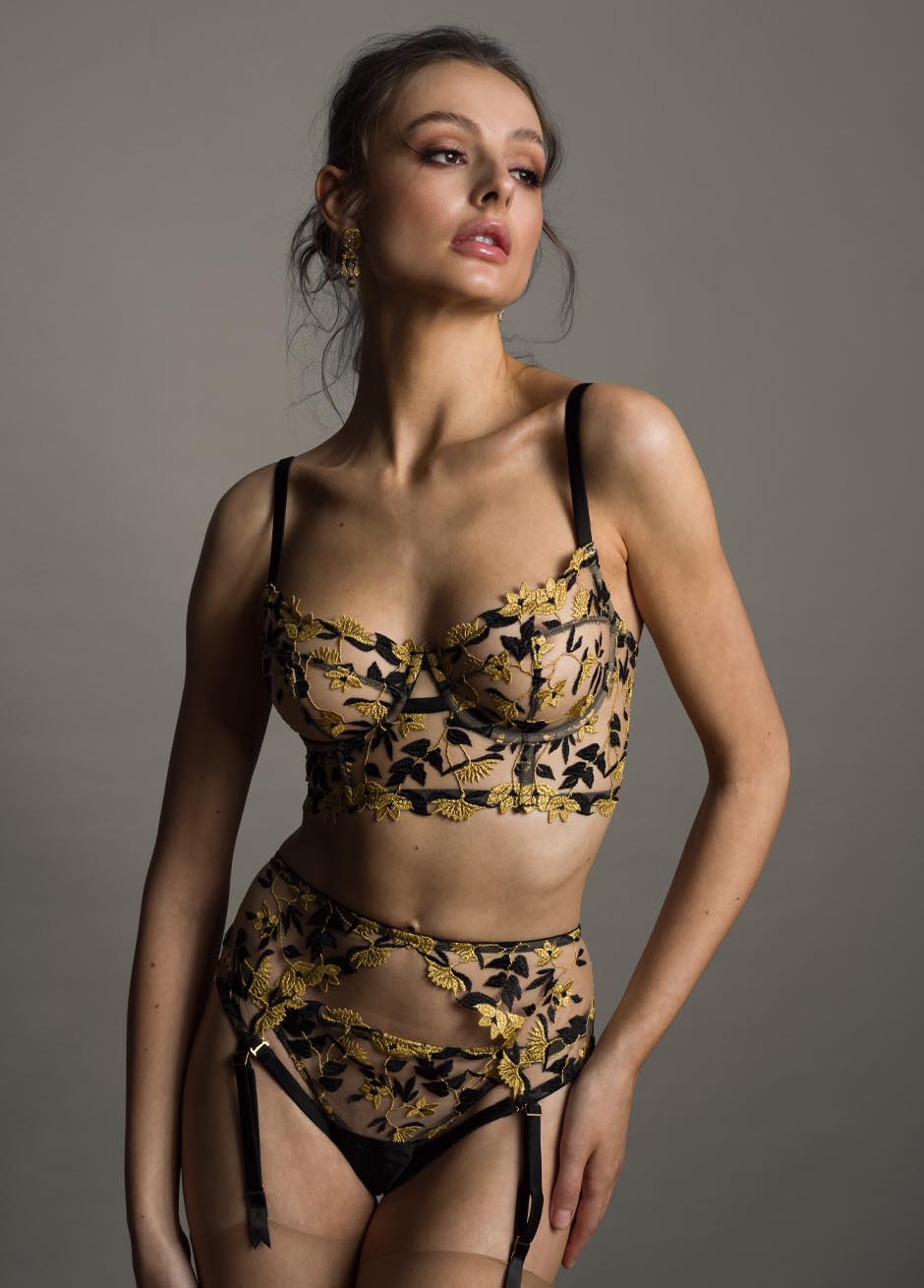 Studio Pia SORAYA LONGLINE BRA Jet – Garnet District